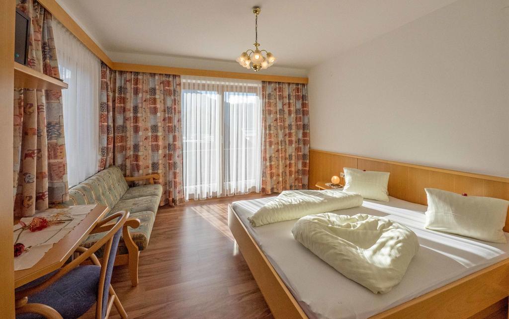 Haus Schluder - Familie Stanitzer Hotel Weissensee Phòng bức ảnh