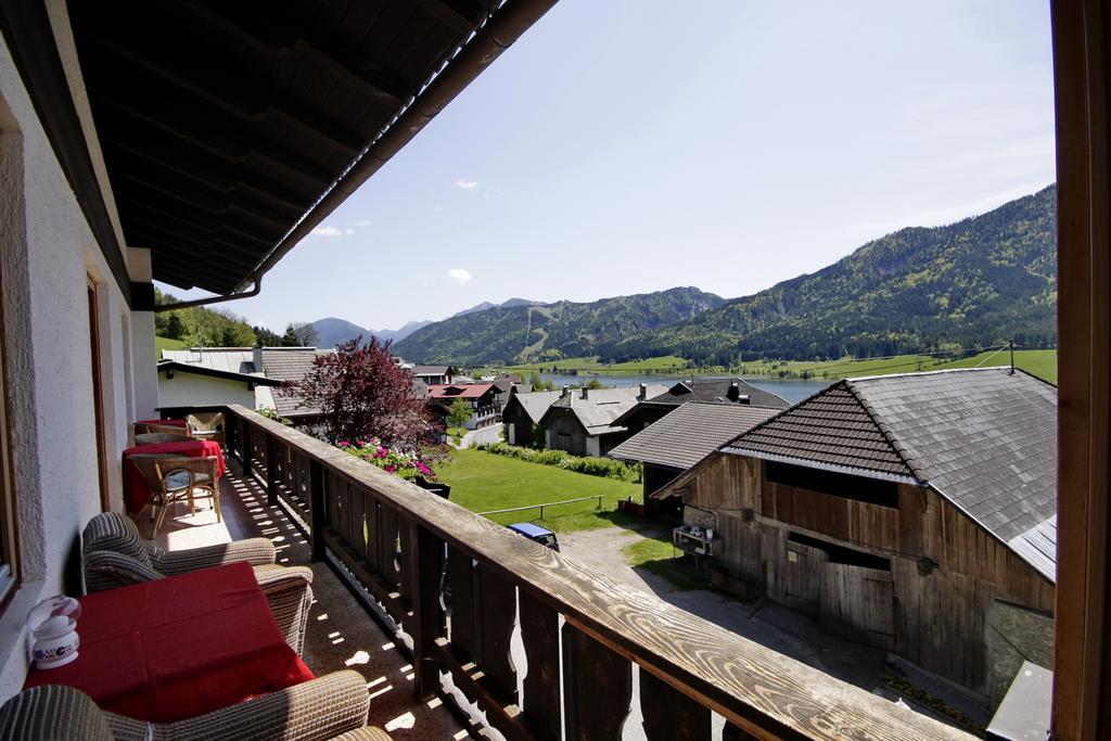 Haus Schluder - Familie Stanitzer Hotel Weissensee Phòng bức ảnh